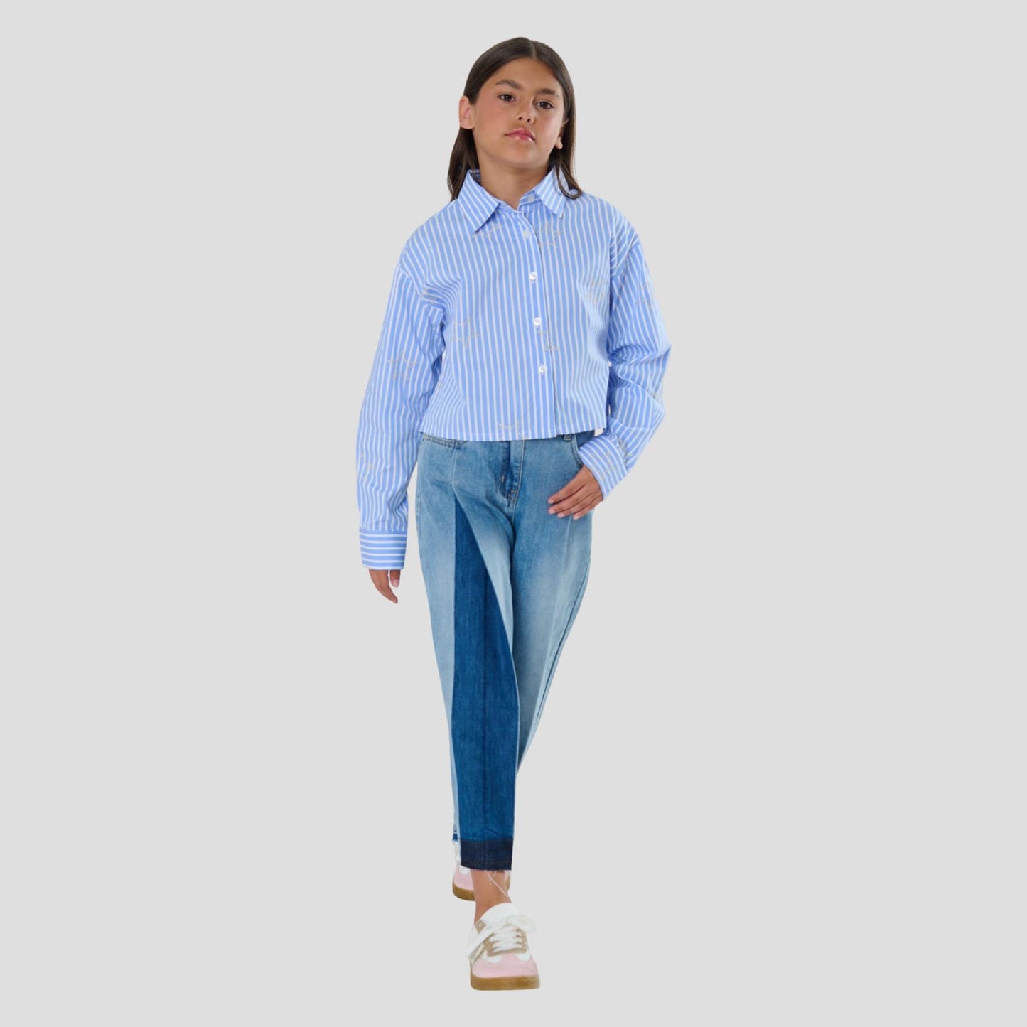 Camicia Corta Ragazza Celeste Gessata con Stelle Ricamate – TOBETOO