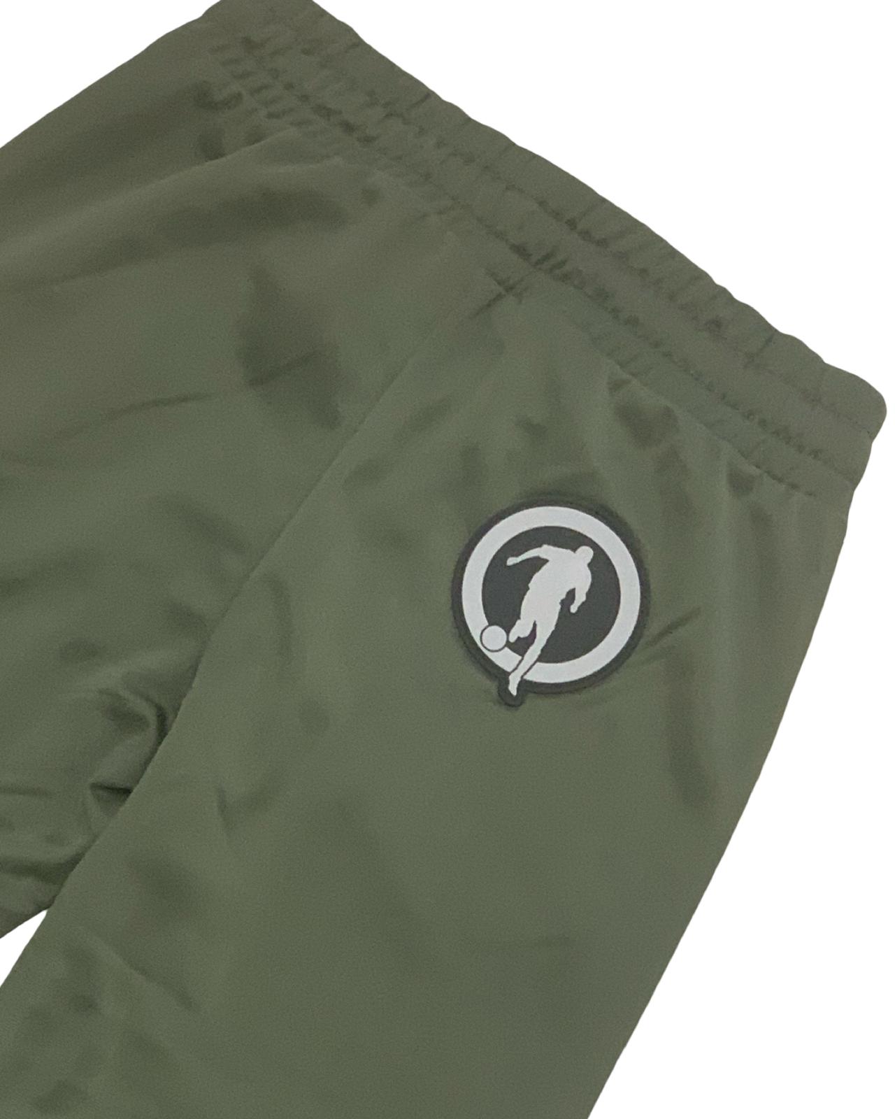 Pantaloni verdi Bikkembergs ragazzo con logo sportivo e vita elastica per comfort