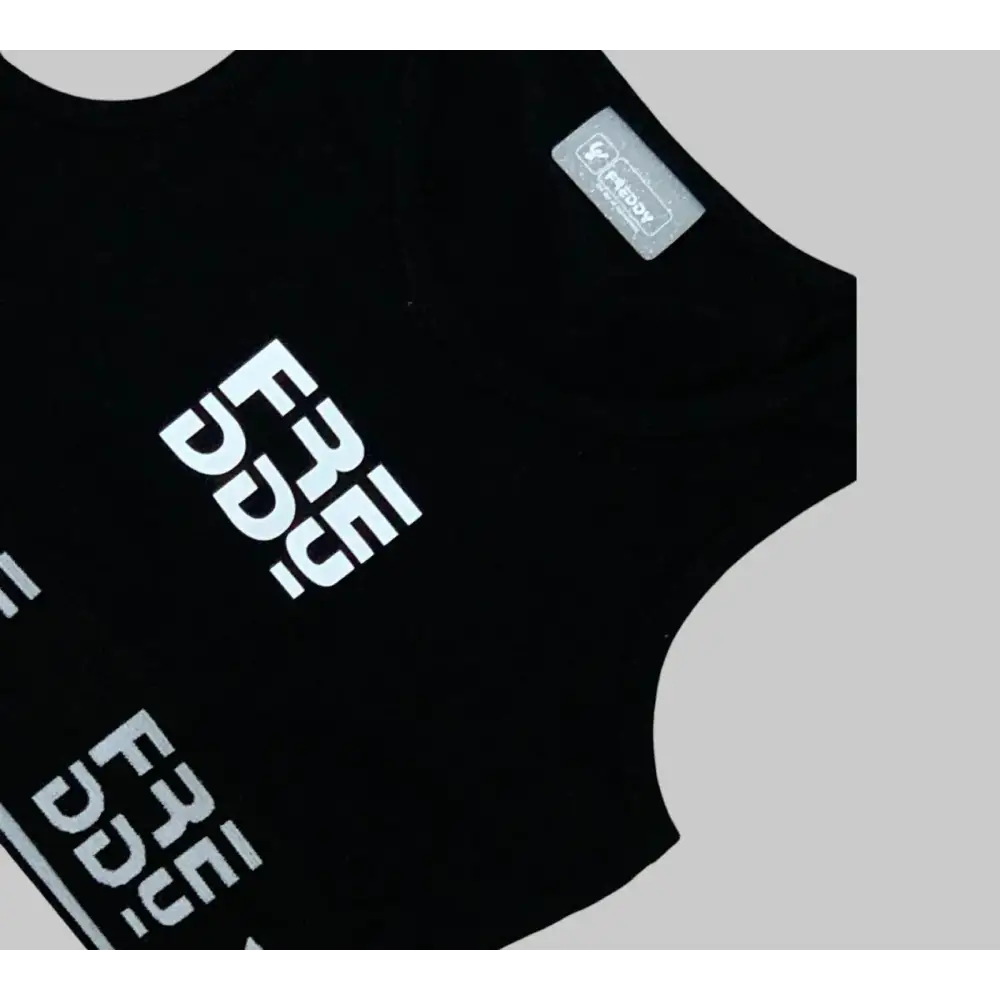 Maglietta Freddy nera con logo bianco top corto sportivo bambina ideale per attività sportive