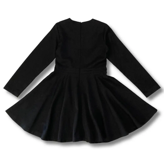 abito nero bambina elegante con maniche lunghe vita sagomata e gonna svasata perfetto per feste