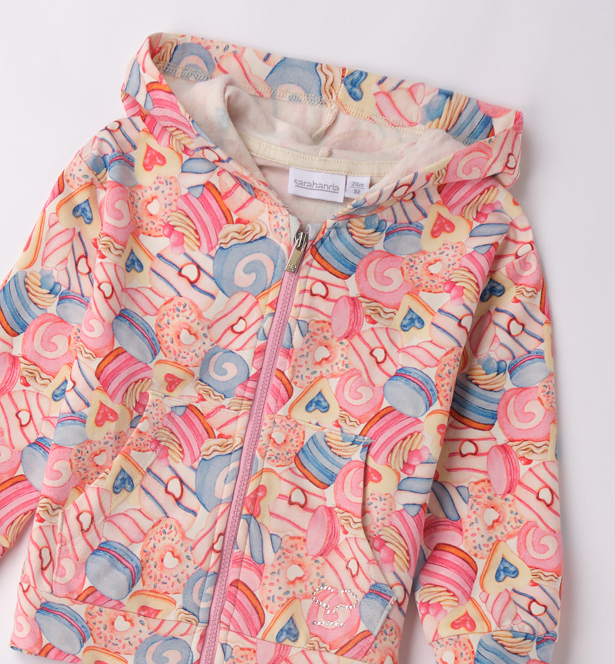 felpa bambina rosa con zip Sarabanda con cappuccio motivo caramelle multicolore e tasche frontali in cotone