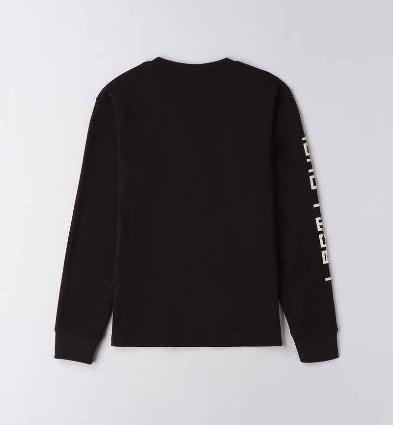 Maglietta girocollo ragazzo in nero con maniche lunghe e design semplice sul retro