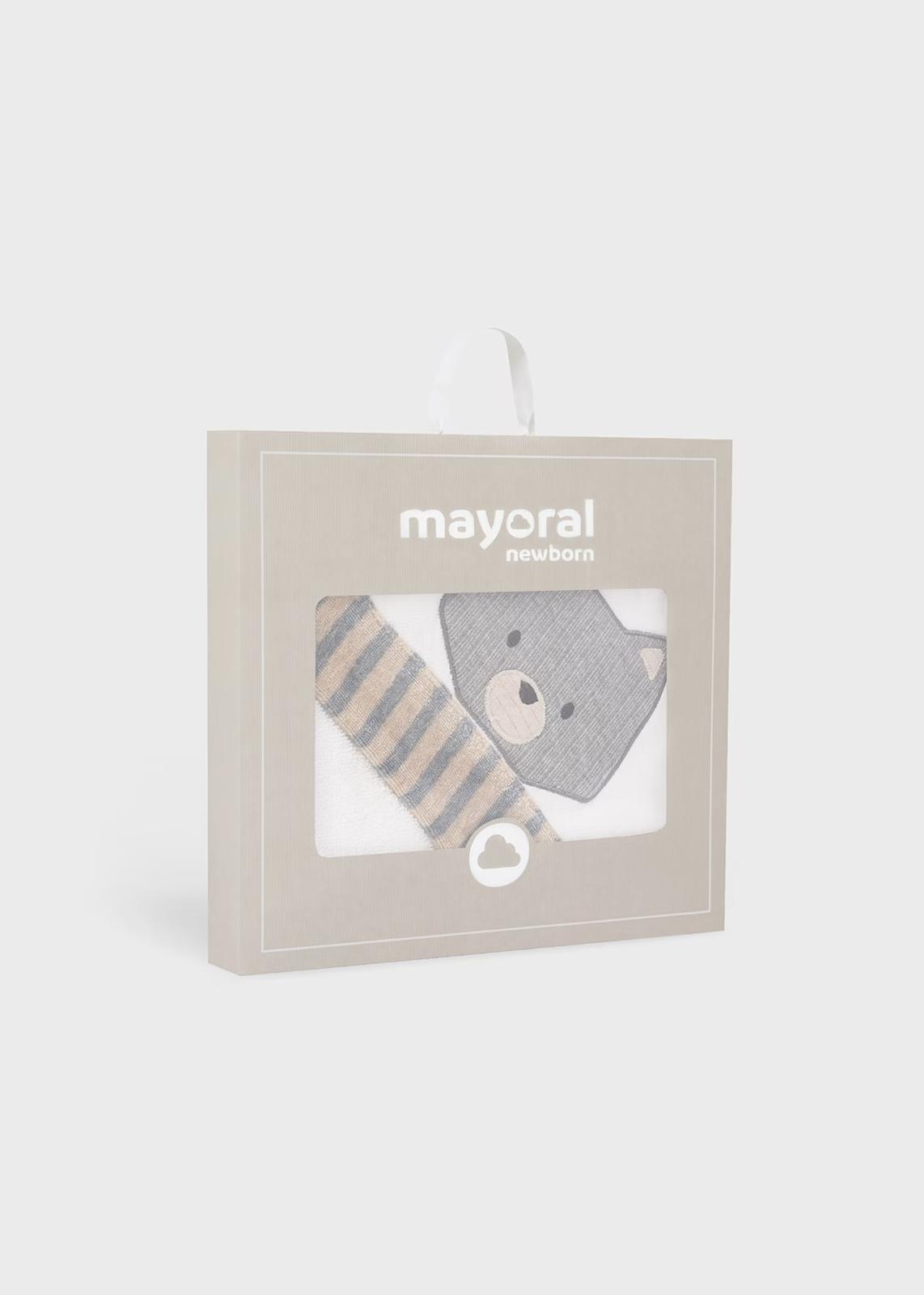 Accappatoio Neonato Mayoral con Cappuccio Morbido in confezione regalo con design orsetto.