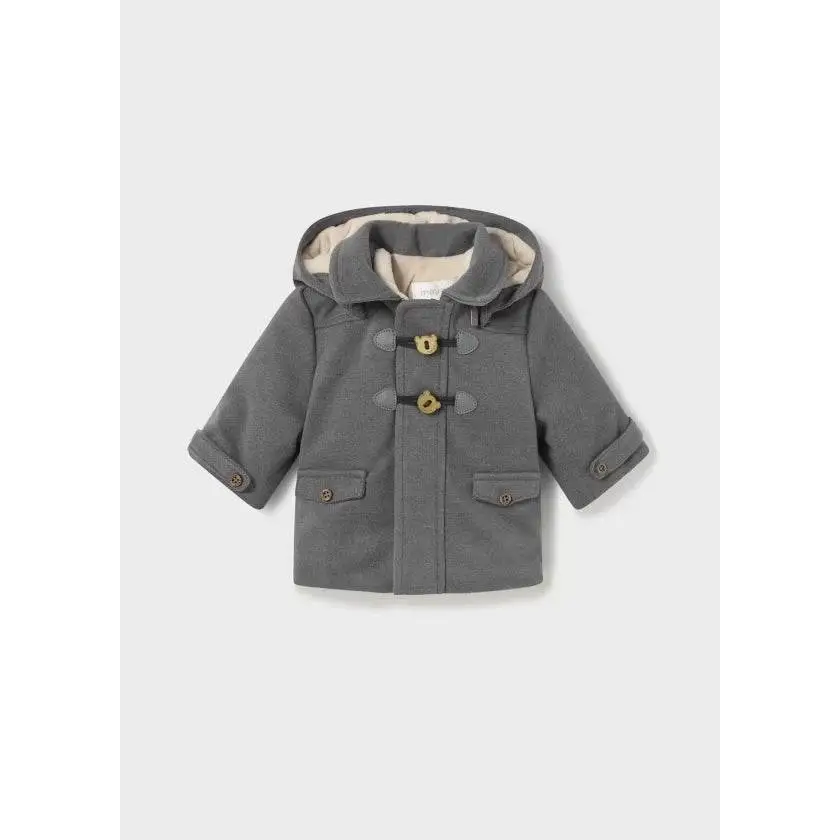 cappotto neonato Mayoral con cappuccio grigio in tessuto felpato, fodera panna, alamari e tasche frontali