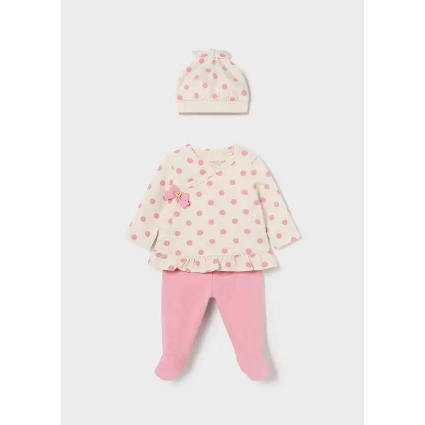 Completo neonata Mayoral Better Cotton con maglia a pois rosa, pantaloni rosa e cappellino coordinato
