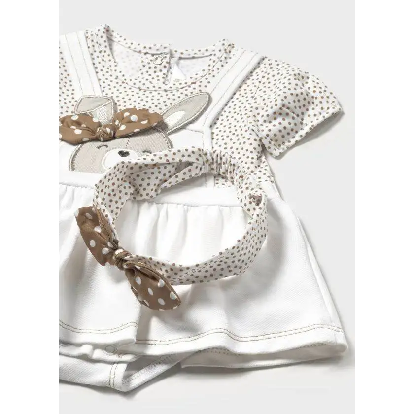 Pagliaccetto finta salopette con fascia neonata Mayoral beige con stampa a pois e dettaglio coniglio