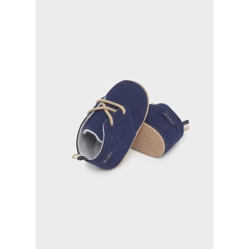 scarpine neonato Mayoral blu navy in tessuto morbido con lacci e suola flessibile per primi passi