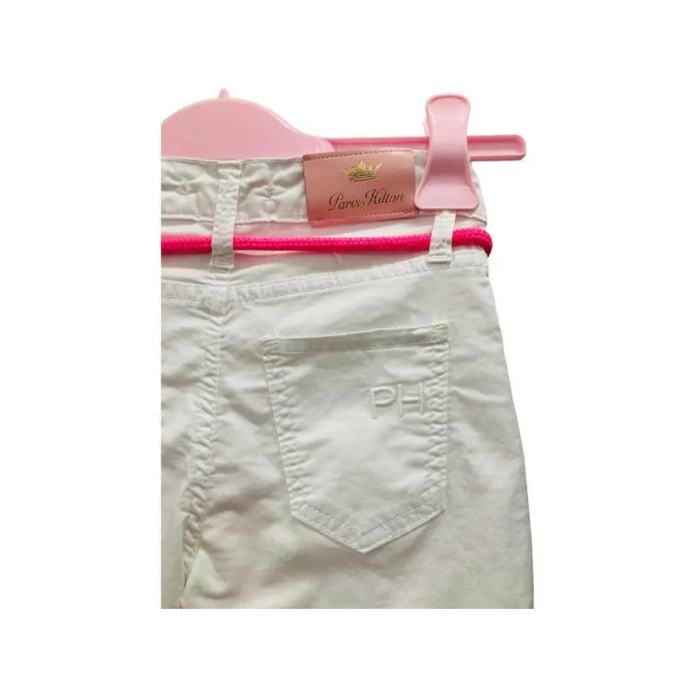 Pantalone Paris Hilton con tasca posteriore ricamata PH e cinturino rosa jeans bianco ragazza 8-16 anni