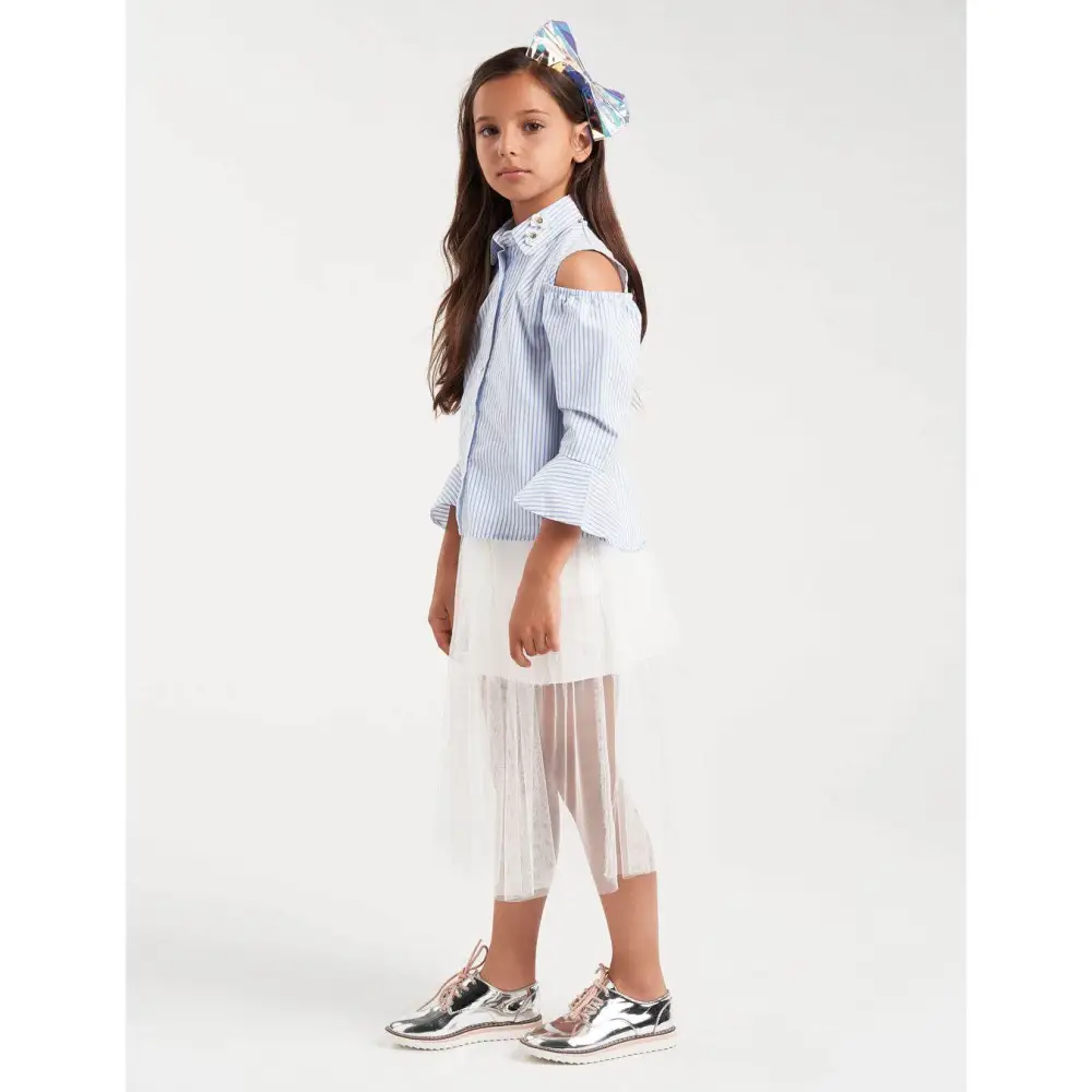 camicia bambina spalla scoperta Sarabanda a righe azzurro e bianco collo ricamato maniche a volant