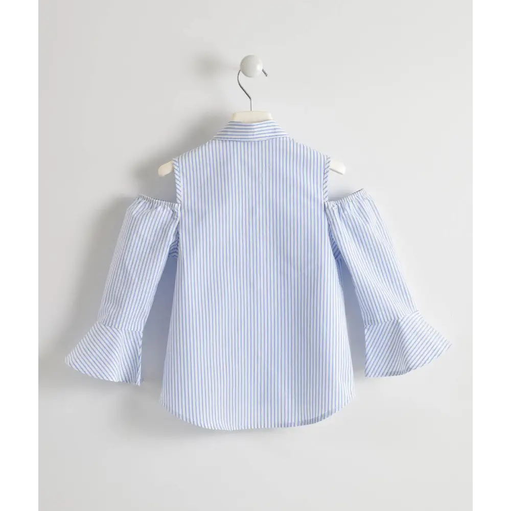 camicia bambina spalla scoperta Sarabanda a righe azzurre e bianche maniche svasate colletto vista retro su appendino