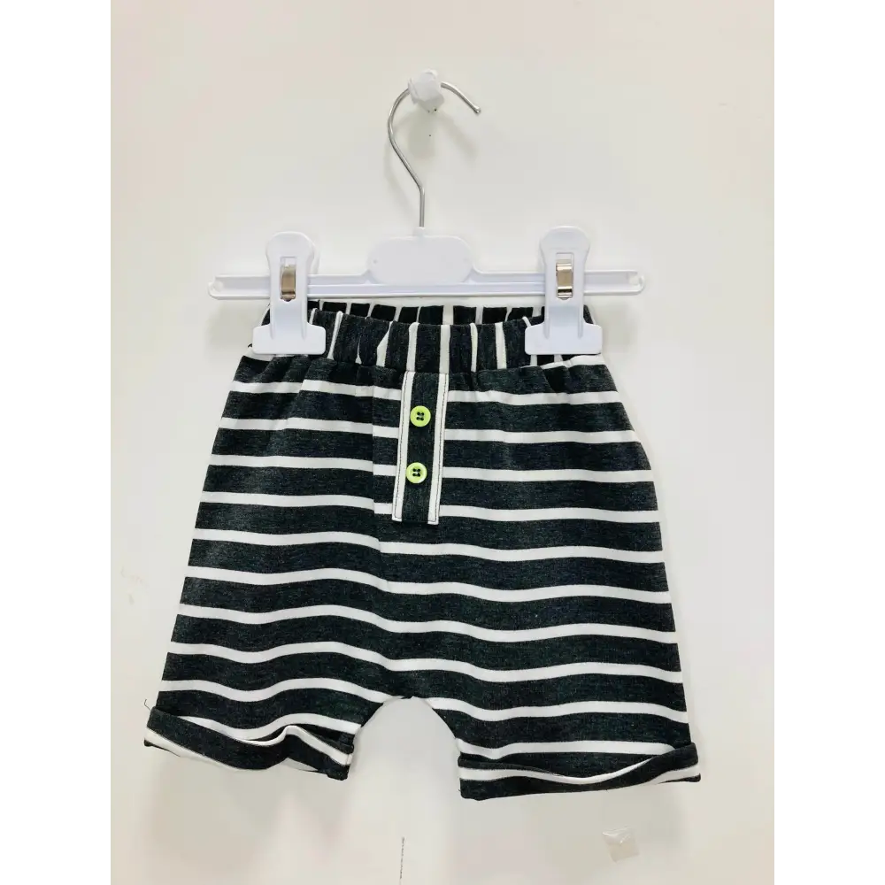 completo corto bambino pirata Y Clu pantaloni corti a righe nere e bianche con vita elastica e bottoni verdi