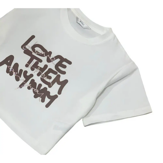 Maglietta corta bambina Yclù bianca con stampa lettering marrone sul davanti