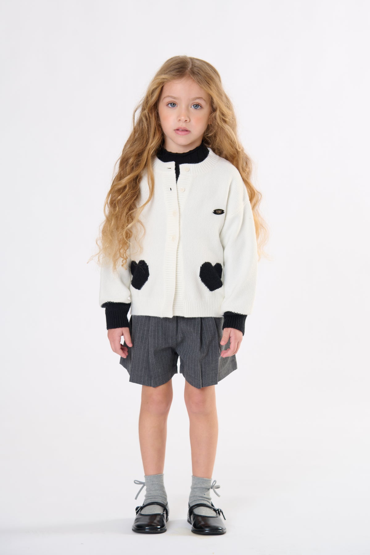 Cardigan Bambina TOBETOO – Maglia Essenziale dal Gusto Sartoriale