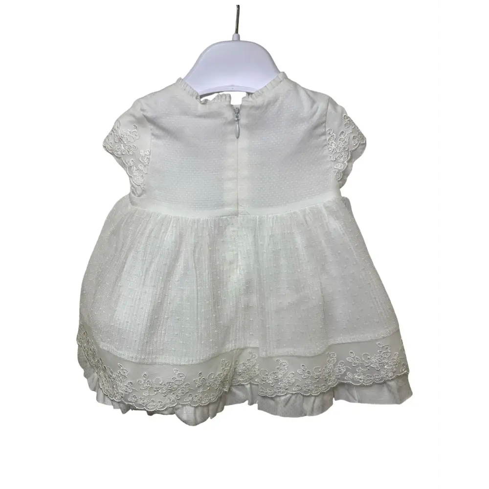 Abitino elegante bambina Mayoral bianco con dettagli ricamati e gonna plissettata