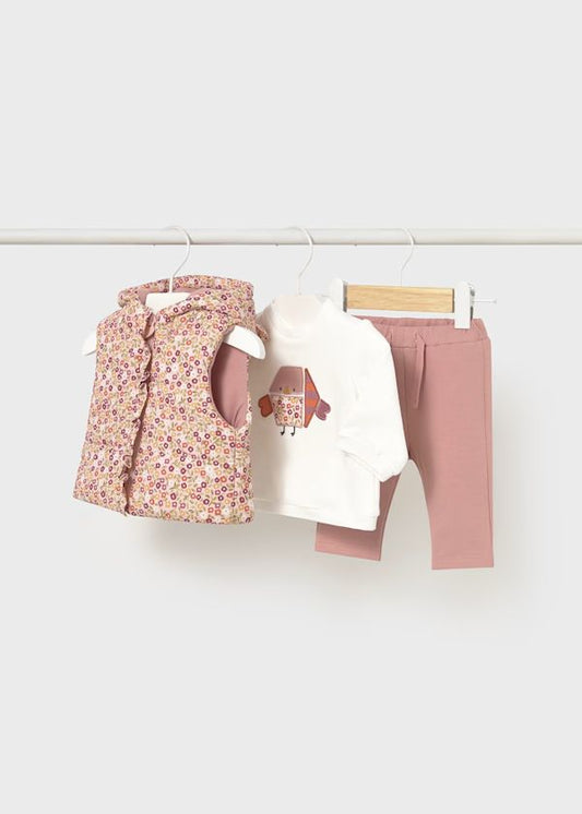 Tuta con gilet stampa neonata Mayoral gilet imbottito floreale rosa maglia crema con stampa casetta e leggings rosa