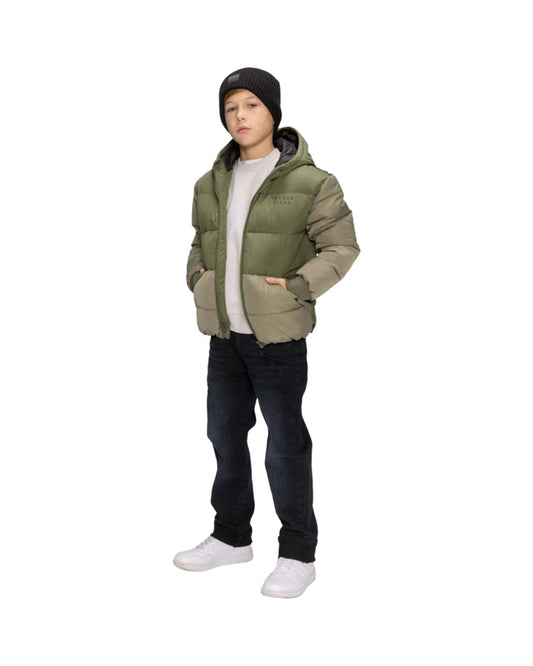 Giubbotto invernale ragazzo verde di Retour con cappuccio e tasche laterali
