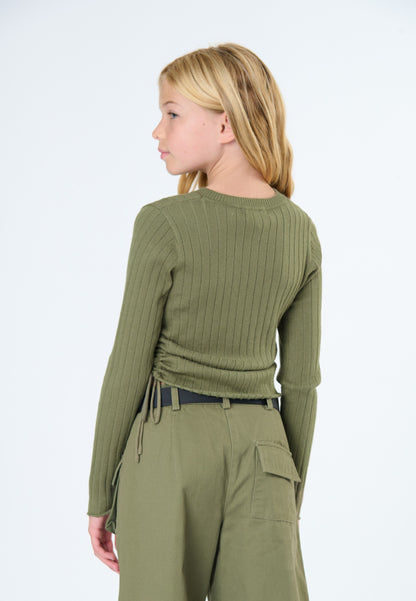 Maglia verde militare bambina con maniche lunghe e dettagli arricciati sul retro