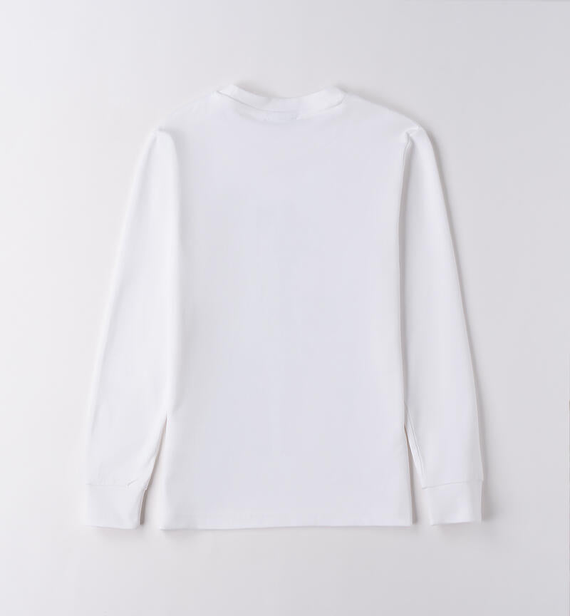 Maglietta girocollo ragazzo in bianco con maniche lunghe, versatile per ogni occasione