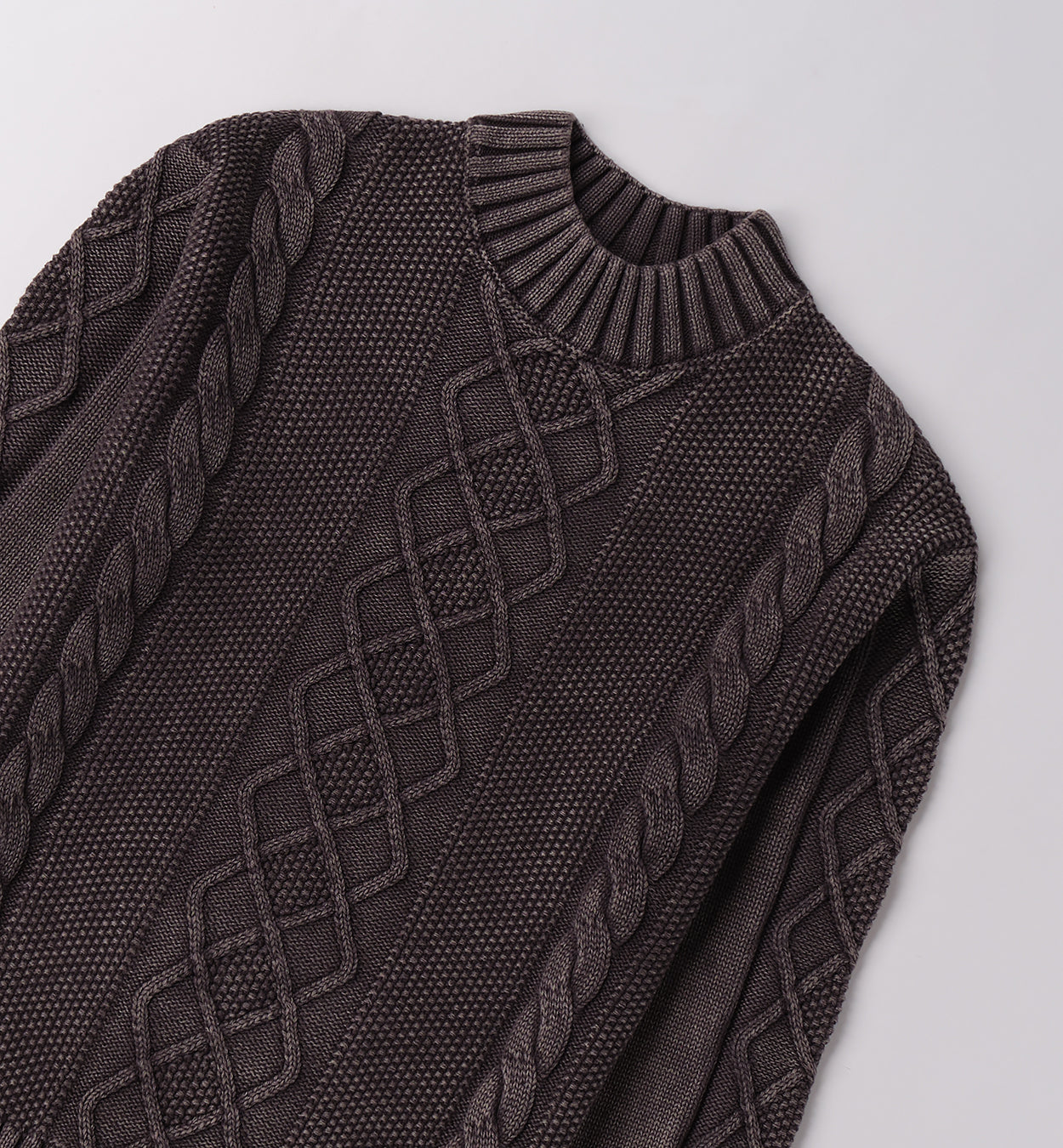 Maglione moda ragazzi inverno in grigio con motivo a trecce e colletto alto