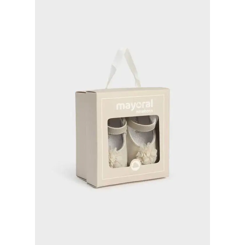 Ballerine neonata Mayoral bianche in confezione regalo con fiocchi decorativi per neonati