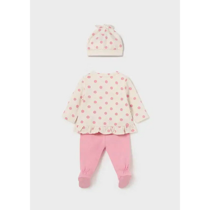 Completo neonata Mayoral Better Cotton con maglia a pois rosa, pantaloni rosa e cappellino abbinato