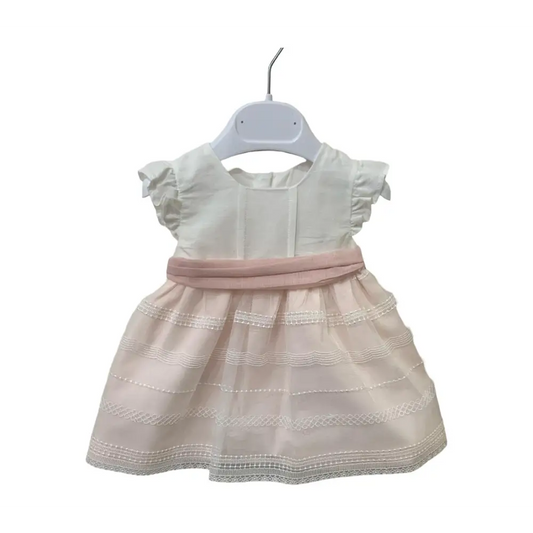 vestito elegante neonata Mayoral bianco e rosa con maniche a volant cintura rosa e gonna in pizzo per cerimonie