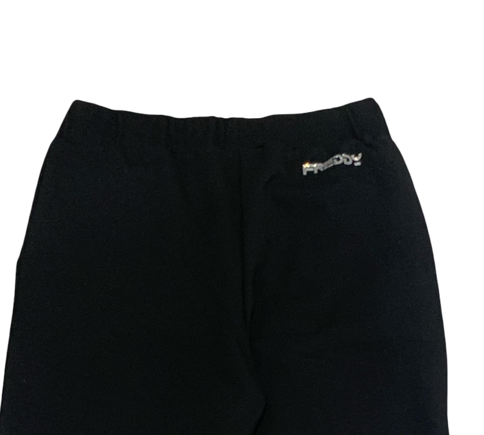 Pantalone Nero Largo con Spacchi e Logo Brillantini di Freddy, comfort e stile per ogni occasione