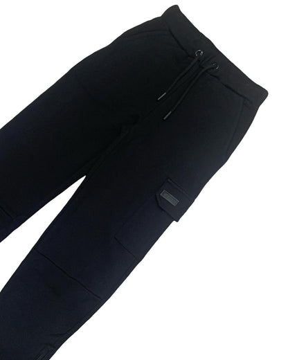 Pantaloni tuta cargo ragazzo in nero con tasche laterali e coulisse in vita