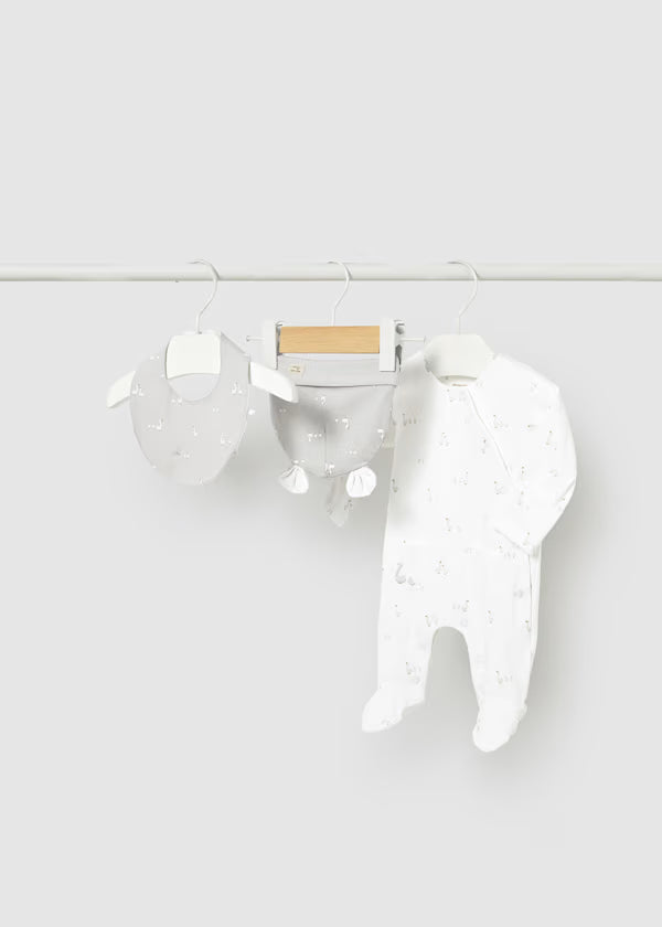 Set Regalo Neonato 3 Pezzi Tutina Cappellino e Bavaglino Bianco Grigio Perla - Mayoral