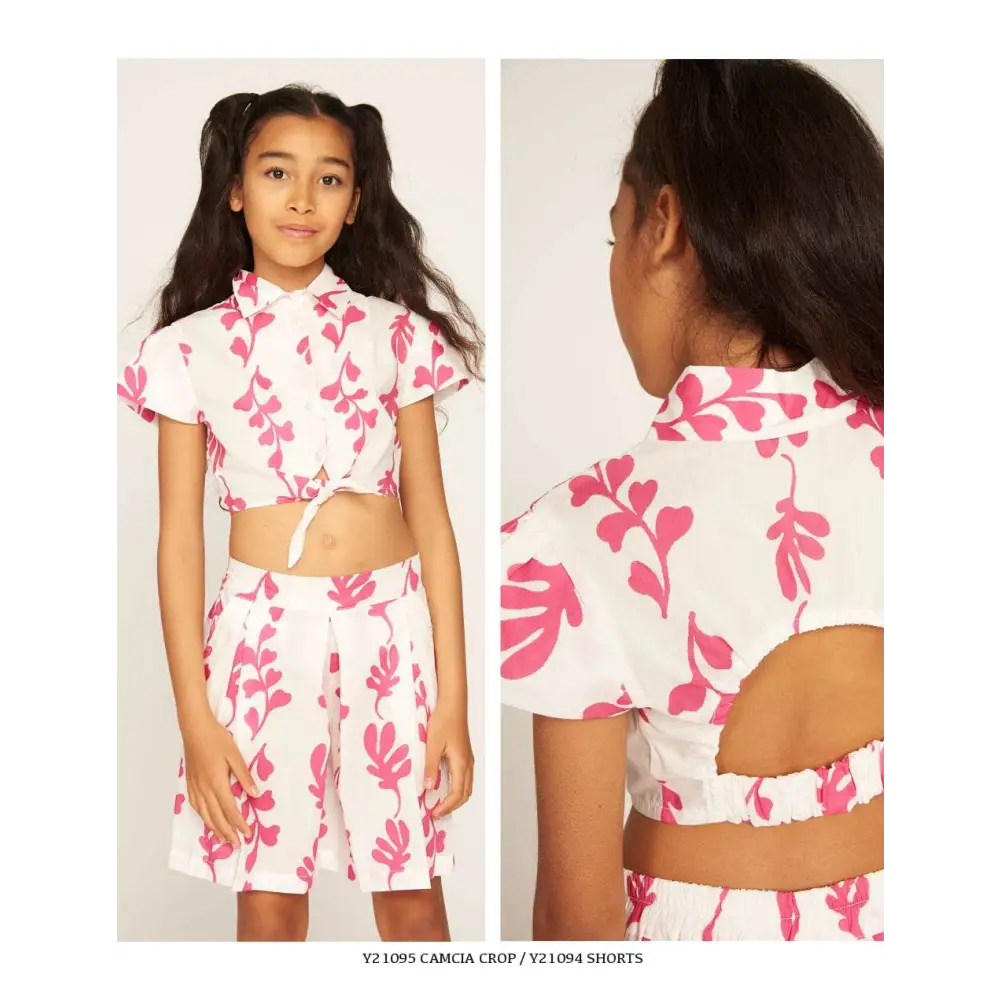 Camicia crop per bambina e ragazza . Top bianco con stampa rosa a foglie, maniche corte, collo coreano e apertura sulla schiena